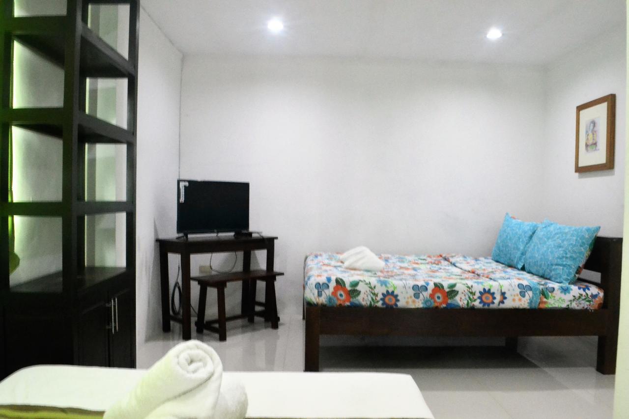 Hotel Lola Natividad Vigan Exterior photo